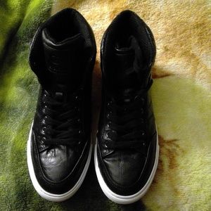 mens hi top sneakers